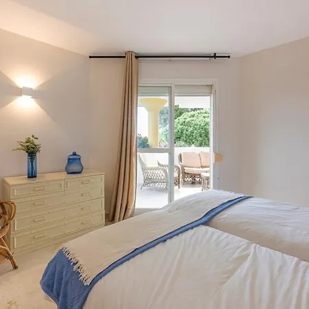 Charming Andalusian Style Flat Pool, Golf And Parking Apartment