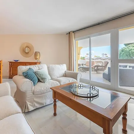 Charming Andalusian Style Flat Pool, Golf And Parking * Sitio de Calahonda