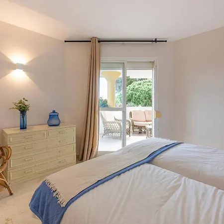 Charming Andalusian Style Flat Pool, Golf And Parking Lejlighed Sitio de Calahonda