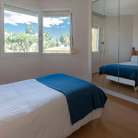 Charming Andalusian Style Flat Pool, Golf And Parking Lejlighed