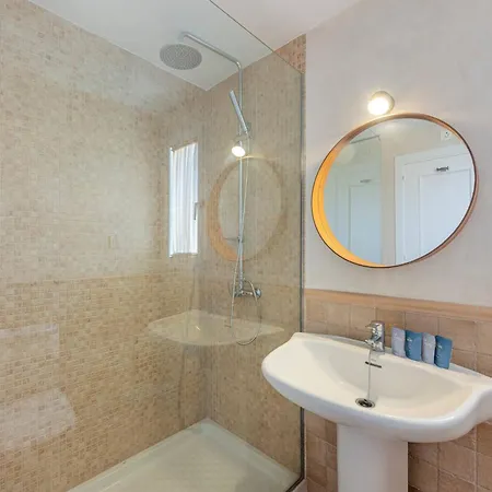 Charming Andalusian Style Flat Pool, Golf And Parking