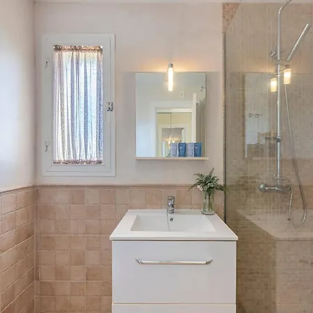 Charming Andalusian Style Flat Pool, Golf And Parking Lejlighed *