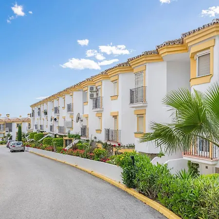 Charming Andalusian Style Flat Pool, Golf And Parking Lejlighed